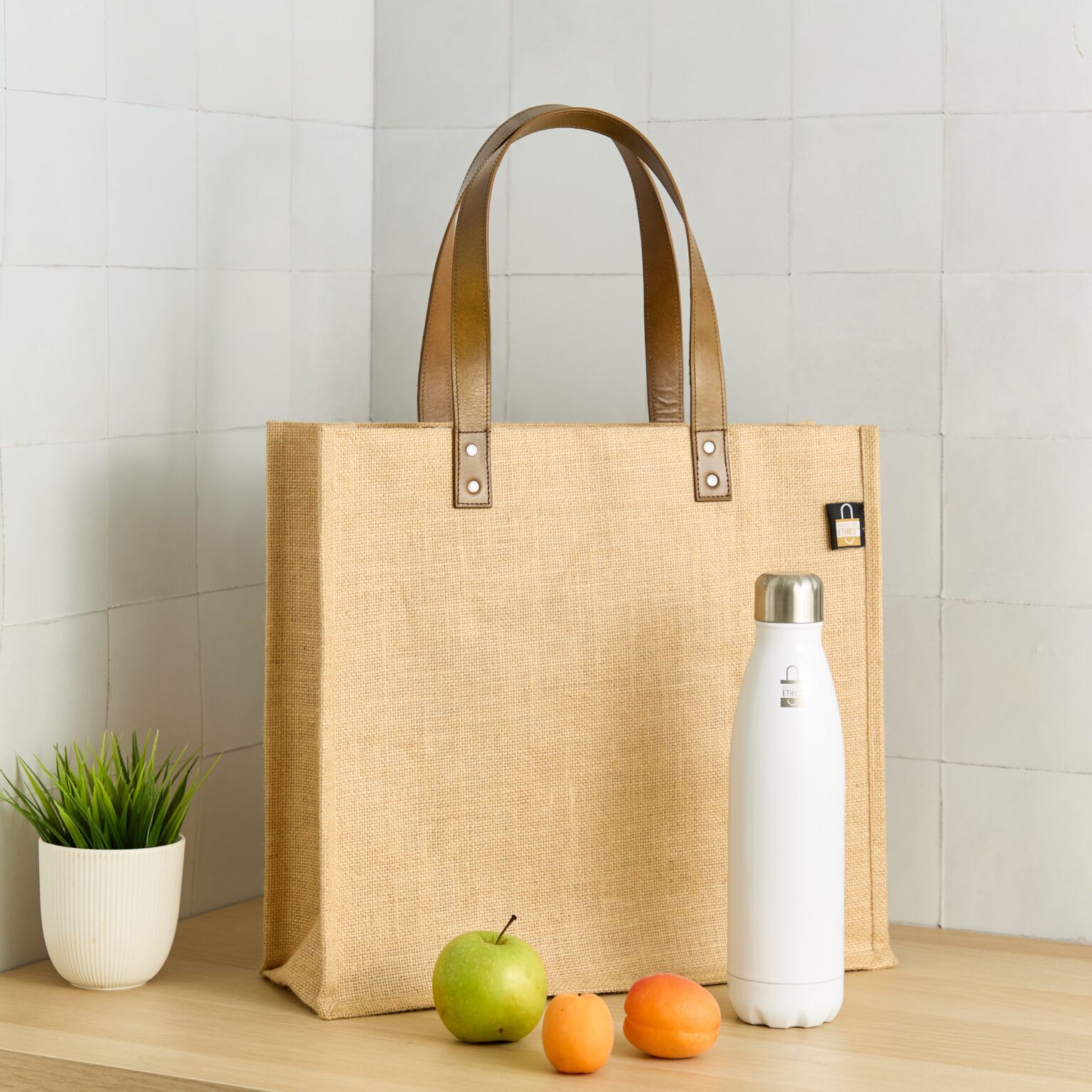 Borsa in juta con tasche portabottiglie1 Borsa in juta con tasche portabottiglie1